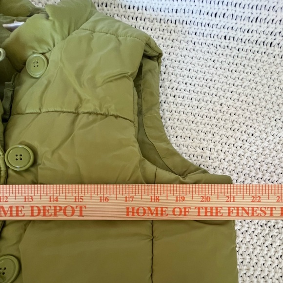 Studio Works Women's Green Puffer Vest, Zippered & Button Down, Pockets; Size LP - Picture 6 of 7